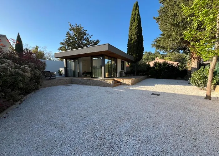 Lodge Valbelle, Maison Independante Avec Jacuzzi
