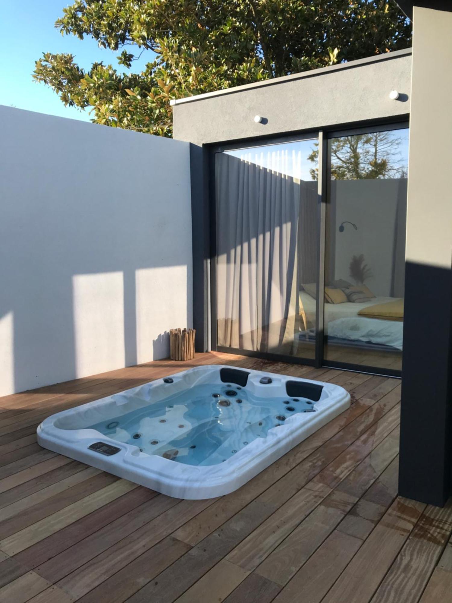 Valbelle, Maison Independante Avec Jacuzzi * Tourves