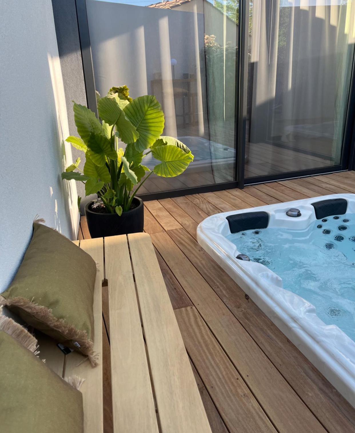 Holiday home Valbelle, Maison Independante Avec Jacuzzi