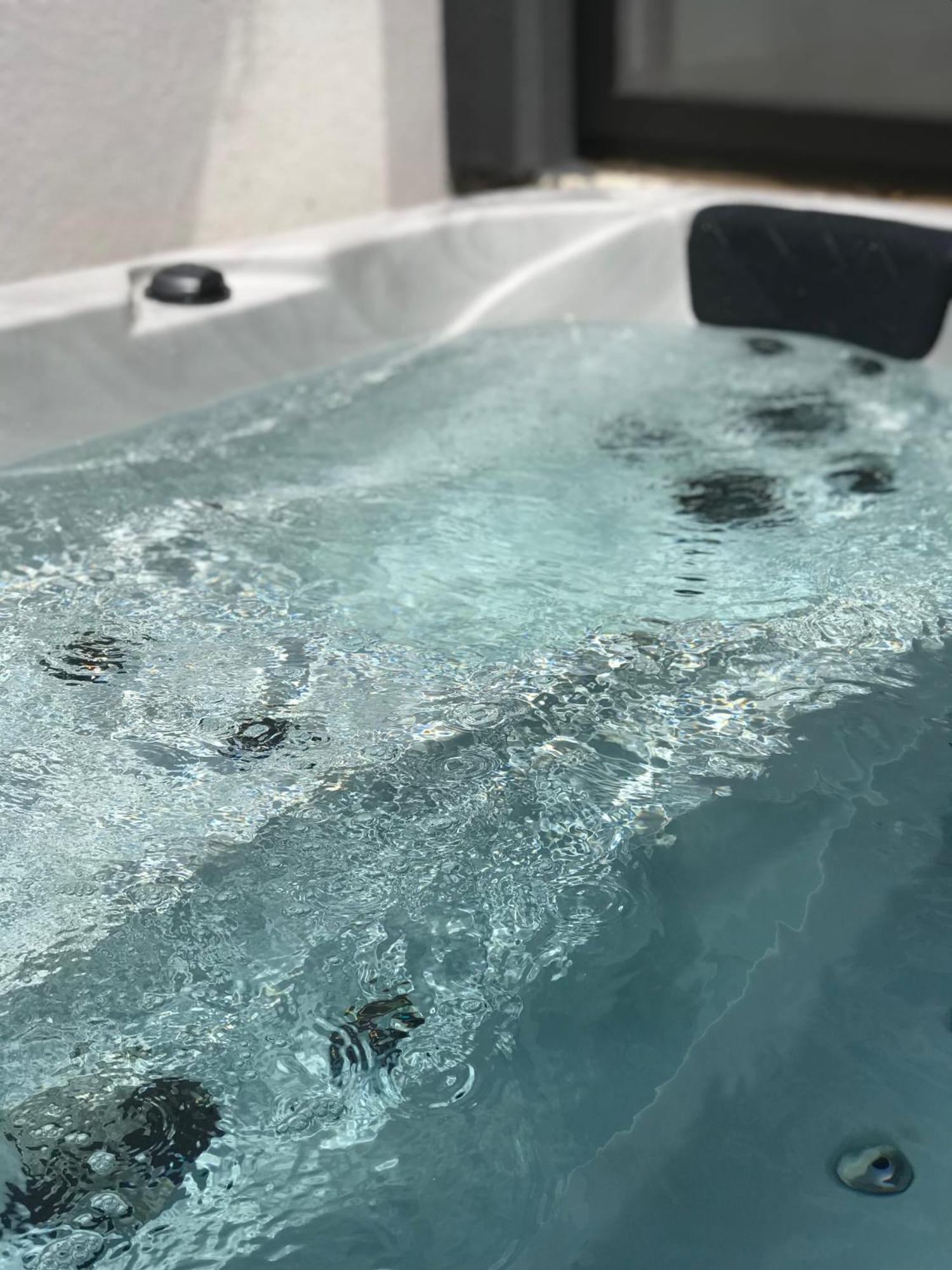 Valbelle, Maison Independante Avec Jacuzzi * Tourves