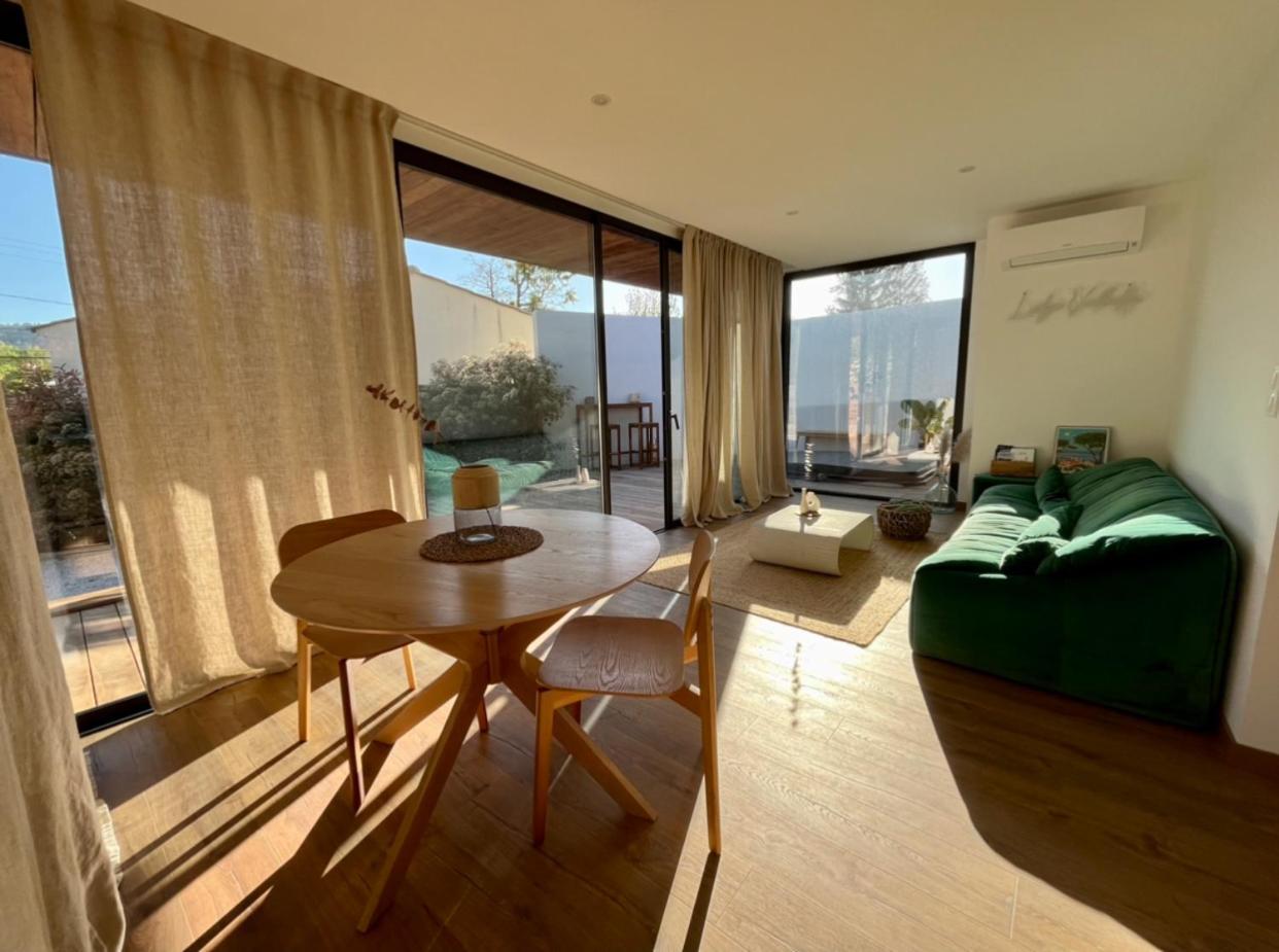 Holiday home Valbelle, Maison Independante Avec Jacuzzi Tourves