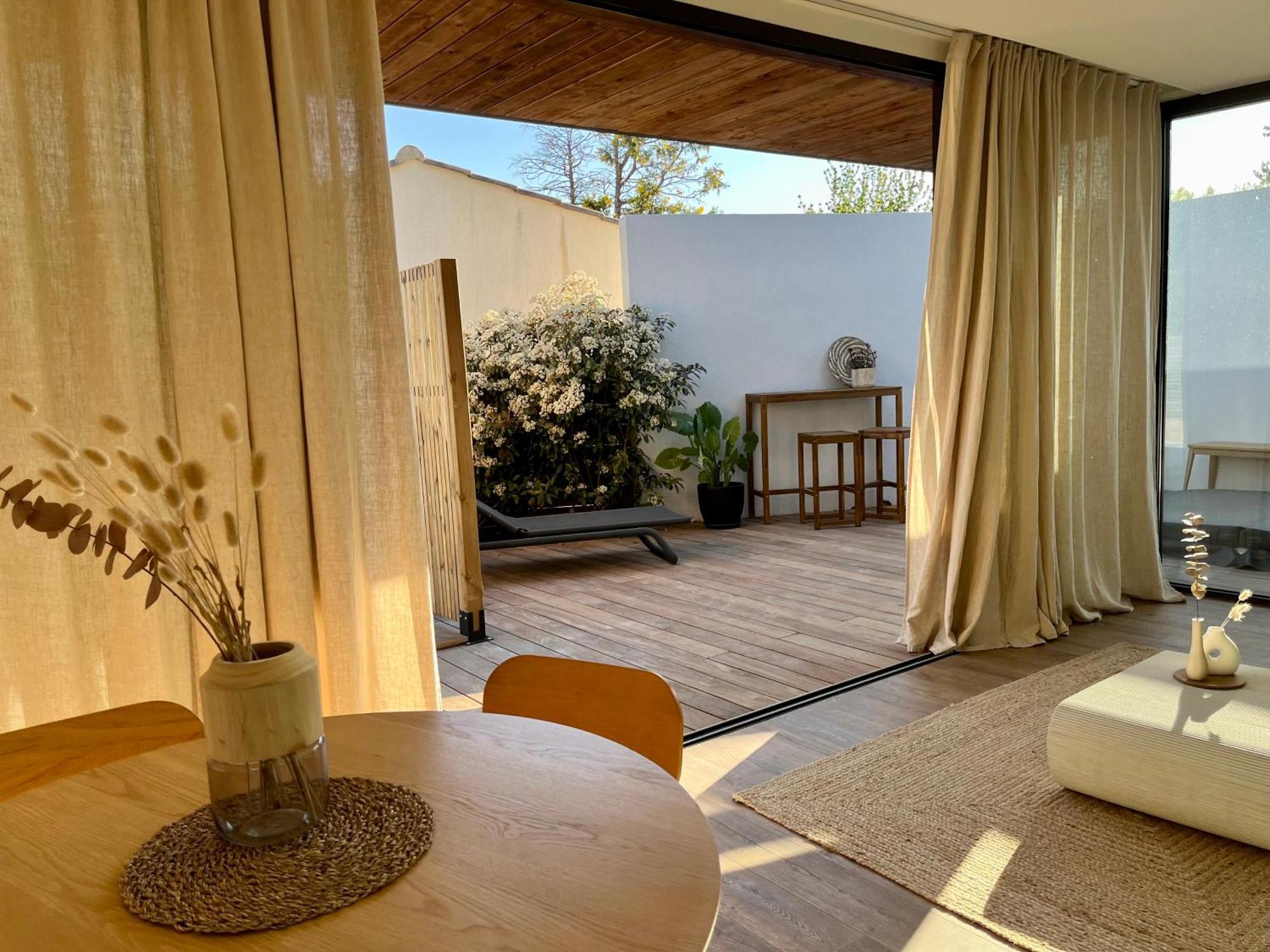 Valbelle, Maison Independante Avec Jacuzzi